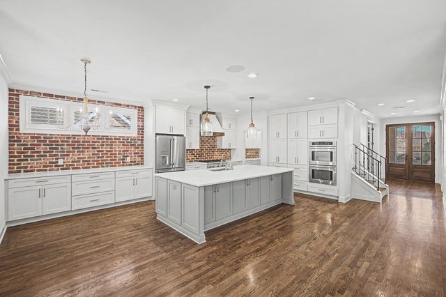 121 Gladstone Ln, Franklin, TN 37064