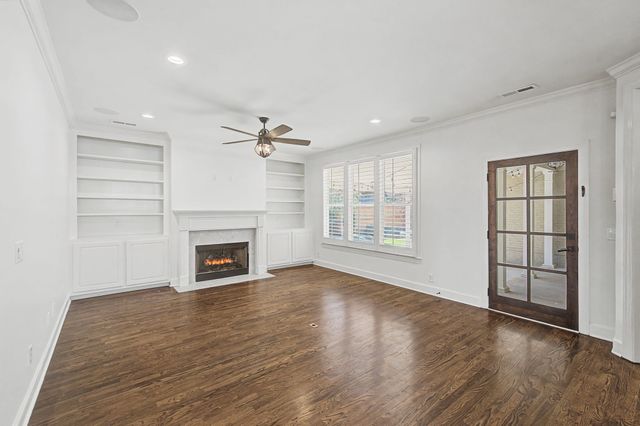 121 Gladstone Ln, Franklin, TN 37064