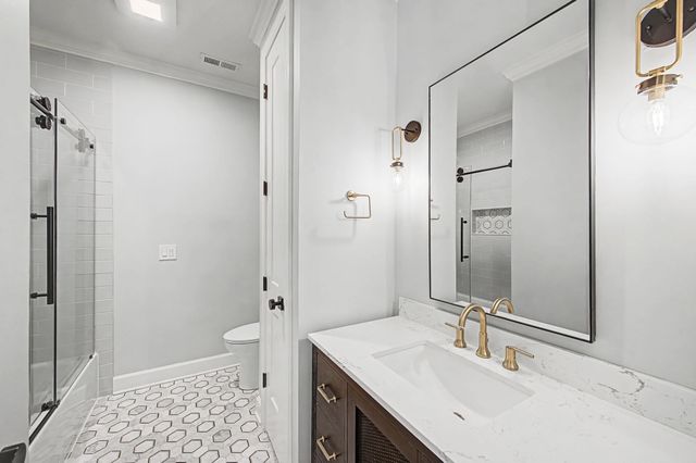 121 Gladstone Ln, Franklin, TN 37064