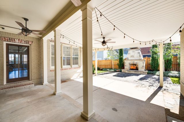 121 Gladstone Ln, Franklin, TN 37064