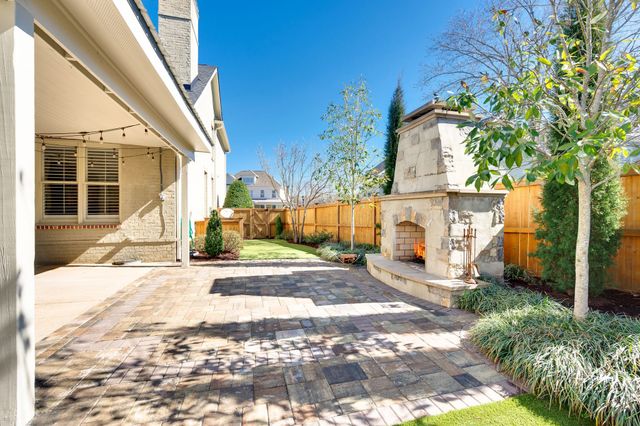 121 Gladstone Ln, Franklin, TN 37064