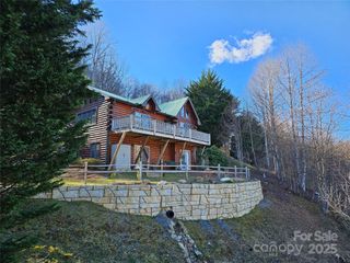 16 Hiawatha Drive, Maggie Valley, NC 28751