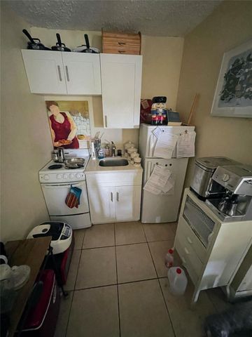 2800 W Sunrise Boulevard, Fort Lauderdale, FL 33311