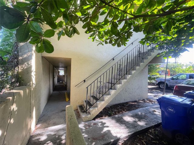 2800 W Sunrise Boulevard, Fort Lauderdale, FL 33311