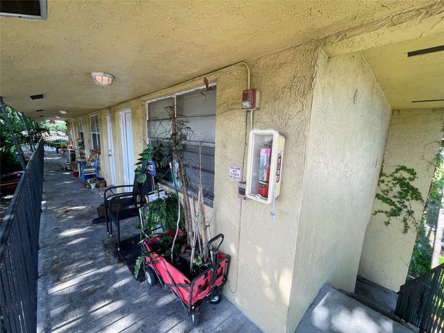 2800 W Sunrise Boulevard, Fort Lauderdale, FL 33311