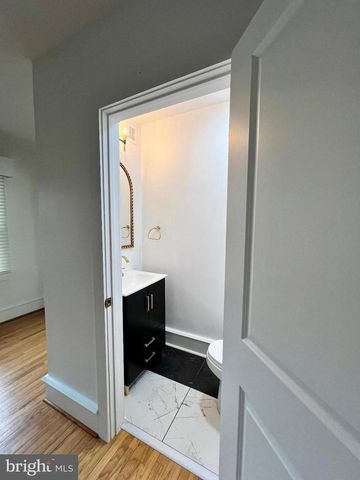 222 BERLIN RD N, Lindenwold, NJ 08021