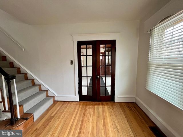 222 BERLIN RD N, Lindenwold, NJ 08021