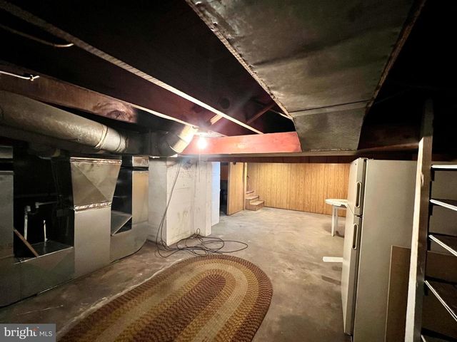 222 BERLIN RD N, Lindenwold, NJ 08021