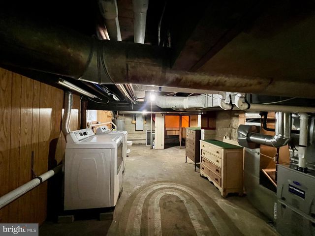 222 BERLIN RD N, Lindenwold, NJ 08021