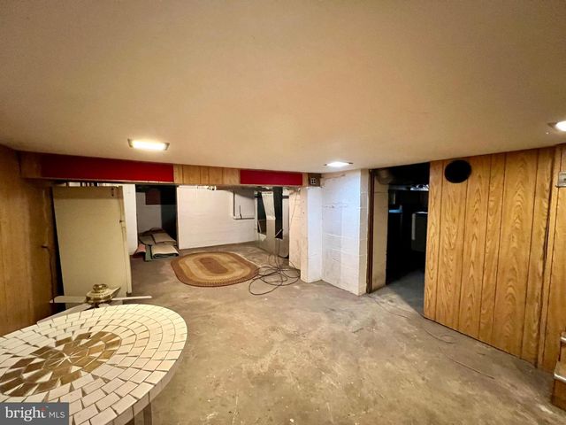 222 BERLIN RD N, Lindenwold, NJ 08021