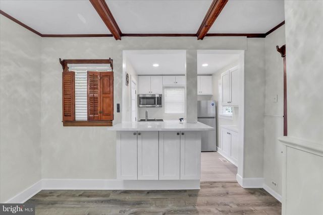222 BERLIN RD N, Lindenwold, NJ 08021