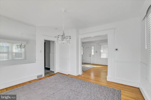 222 BERLIN RD N, Lindenwold, NJ 08021