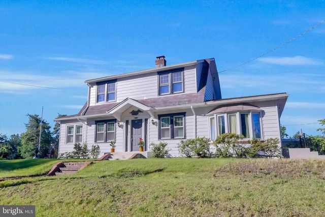 222 BERLIN RD N, Lindenwold, NJ 08021