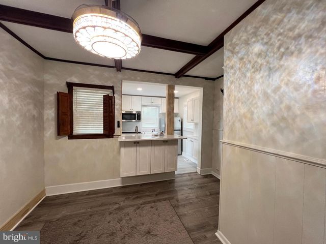 222 BERLIN RD N, Lindenwold, NJ 08021