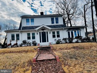 222 BERLIN RD N, Lindenwold, NJ 08021