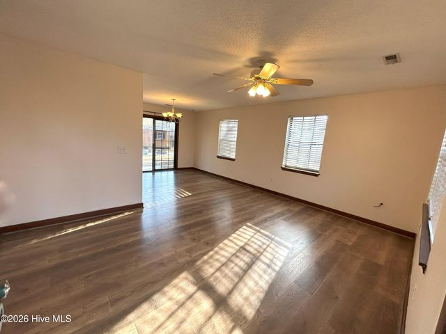 137 Woodberry Court, Wilmington, NC 28411