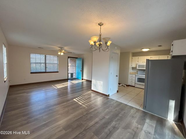 137 Woodberry Court, Wilmington, NC 28411