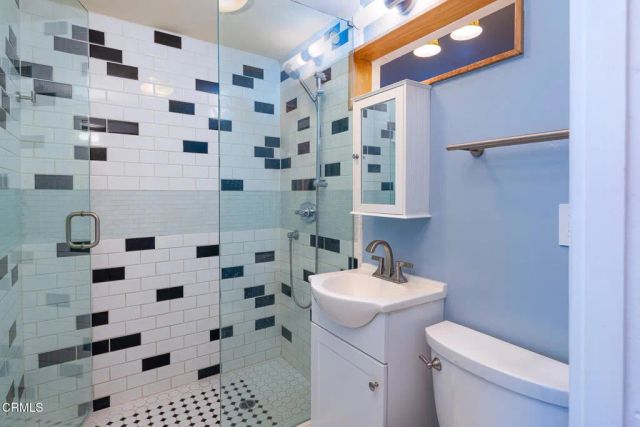 8111 Santa Ana Road, Ventura, CA 93001