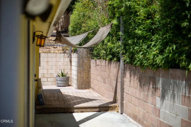 8111 Santa Ana Road, Ventura, CA 93001
