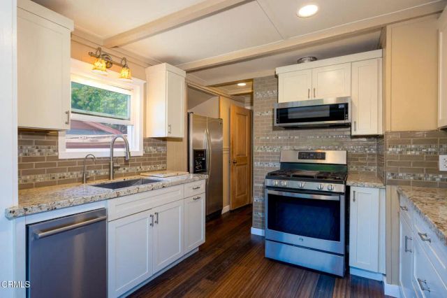 8111 Santa Ana Road, Ventura, CA 93001