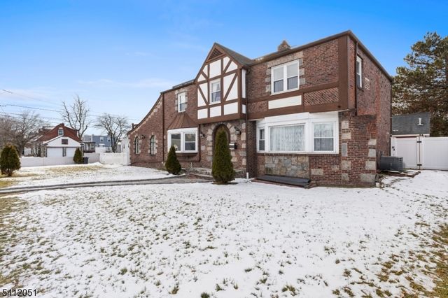 80 Glenwood Ave, Elmwood Park Boro, NJ 07407