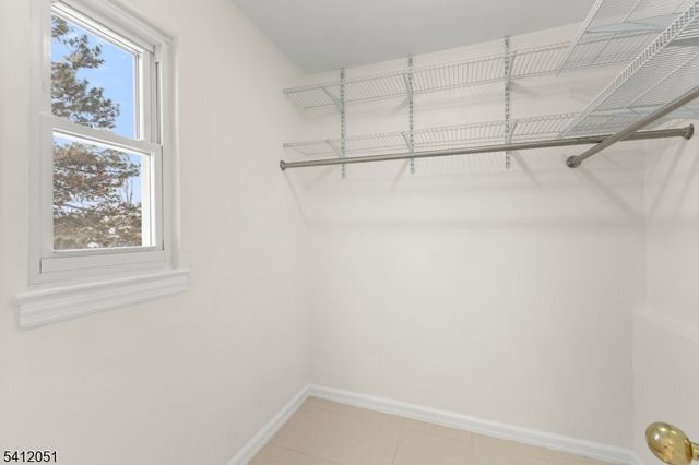 80 Glenwood Ave, Elmwood Park Boro, NJ 07407