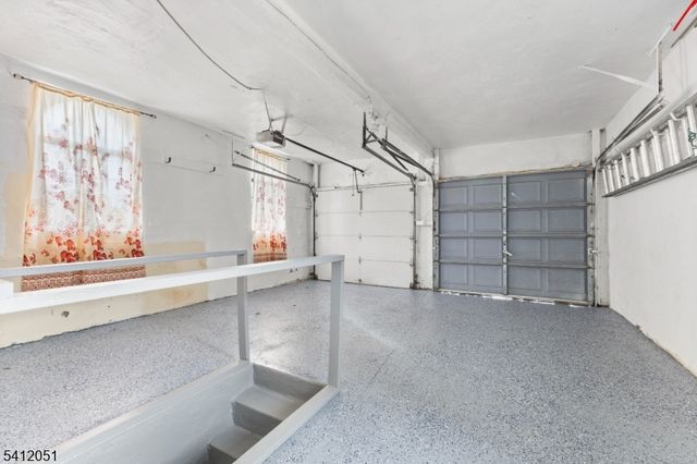 80 Glenwood Ave, Elmwood Park Boro, NJ 07407