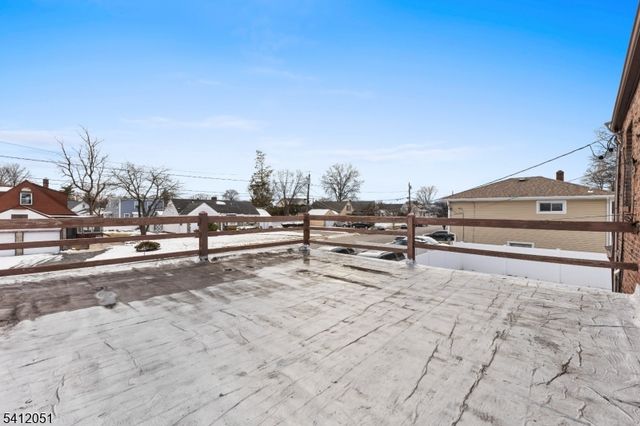 80 Glenwood Ave, Elmwood Park Boro, NJ 07407