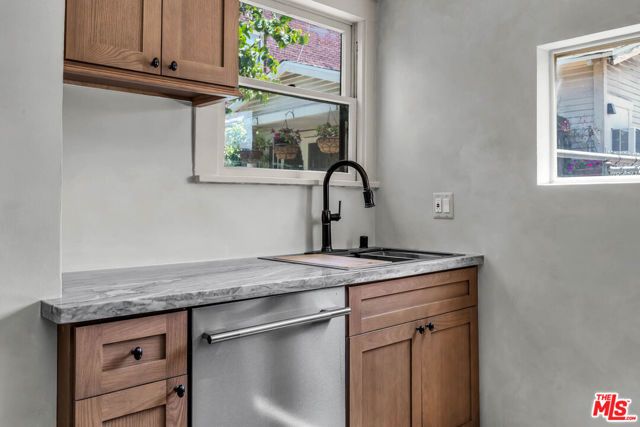 215 Newland Street, Los Angeles, CA 90042