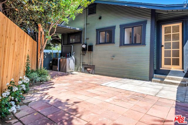 215 Newland Street, Los Angeles, CA 90042
