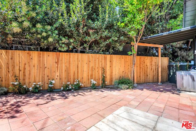 215 Newland Street, Los Angeles, CA 90042