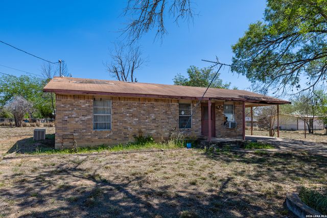 354 6th, Poteet, TX 78065