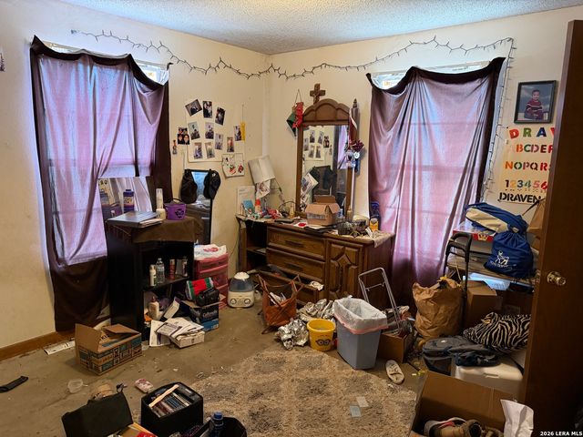354 6th, Poteet, TX 78065