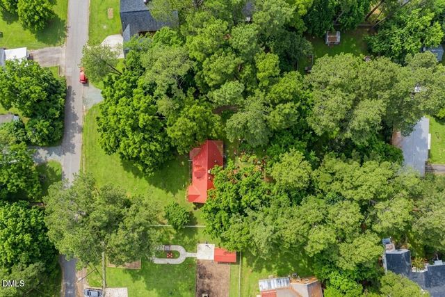 210 N Monroe Avenue, Sanford, NC 27330