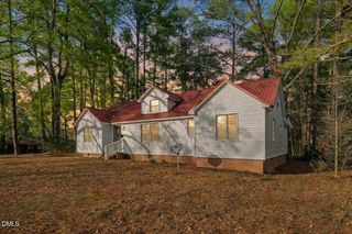 210 N Monroe Avenue, Sanford, NC 27330
