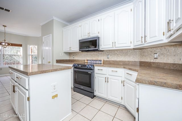 3024 Trentwood Drive, Ocean Springs, MS 39564