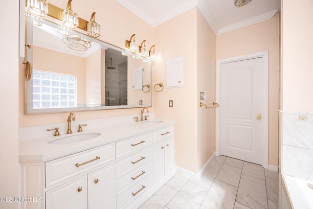 3024 Trentwood Drive, Ocean Springs, MS 39564