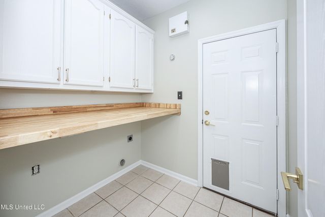 3024 Trentwood Drive, Ocean Springs, MS 39564