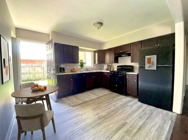 15234 MEADOW Lane, Dolton, IL 60419