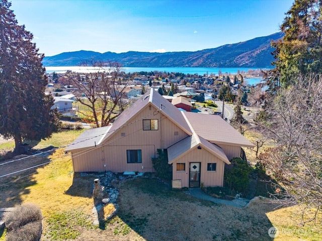 475 Totem Pole Road, Manson, WA 98831