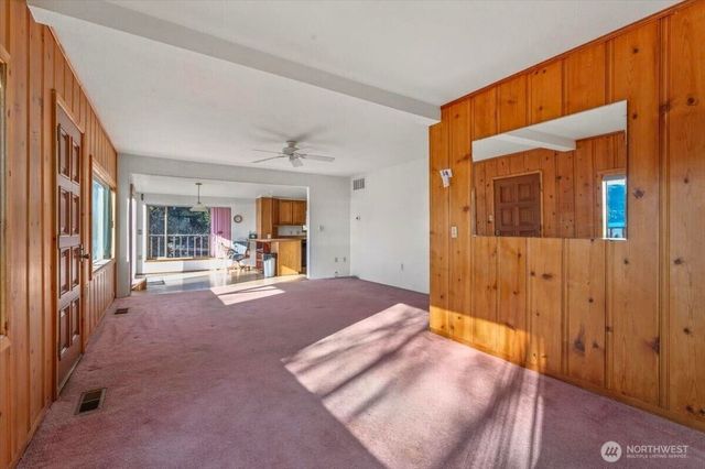 475 Totem Pole Road, Manson, WA 98831