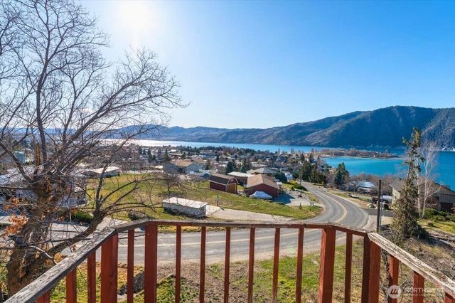 475 Totem Pole Road, Manson, WA 98831