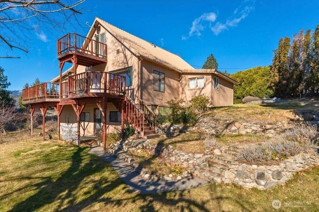 475 Totem Pole Road, Manson, WA 98831