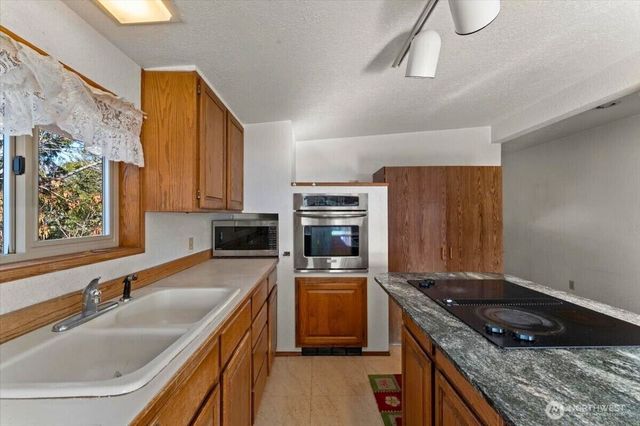 475 Totem Pole Road, Manson, WA 98831