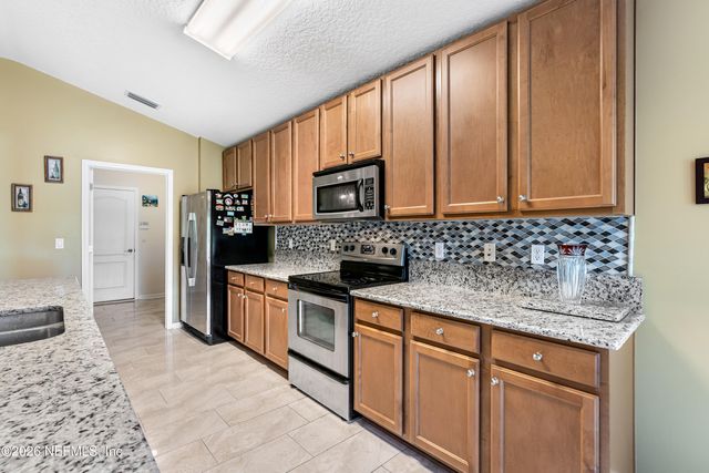 6933 SOUTHERN OAKS Drive W, Jacksonville, FL 32244