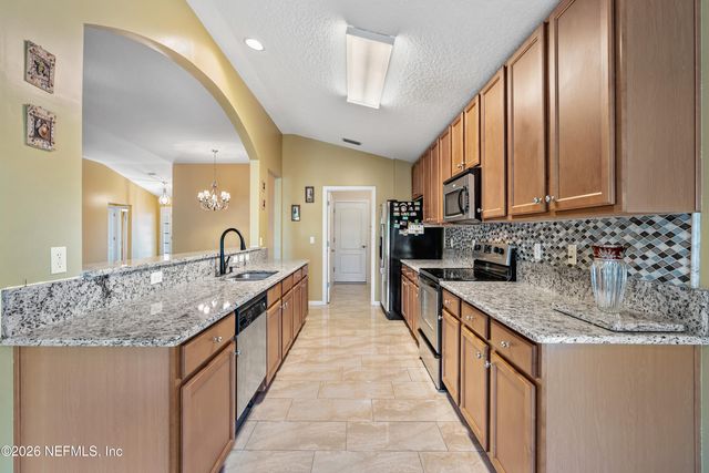 6933 SOUTHERN OAKS Drive W, Jacksonville, FL 32244