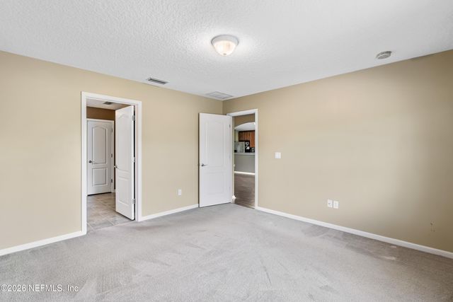 6933 SOUTHERN OAKS Drive W, Jacksonville, FL 32244