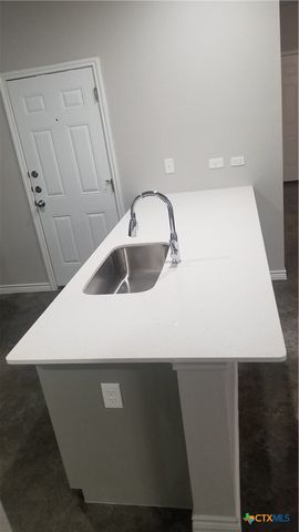 200 Lowes Boulevard B, Killeen, TX 76542
