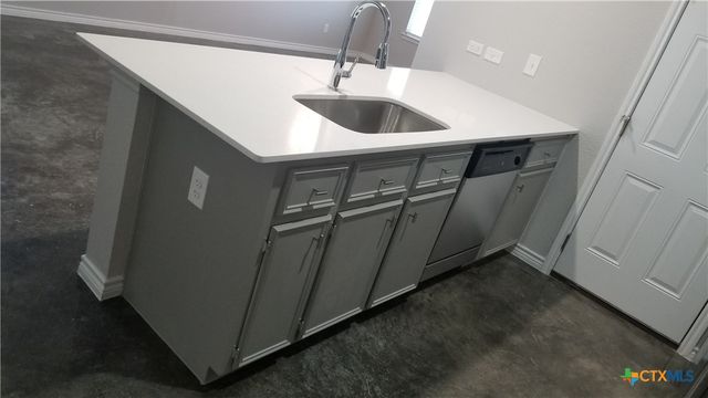 200 Lowes Boulevard B, Killeen, TX 76542
