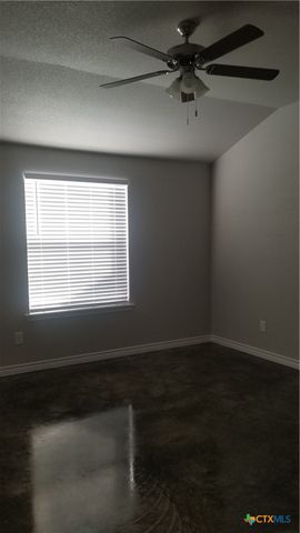 200 Lowes Boulevard B, Killeen, TX 76542